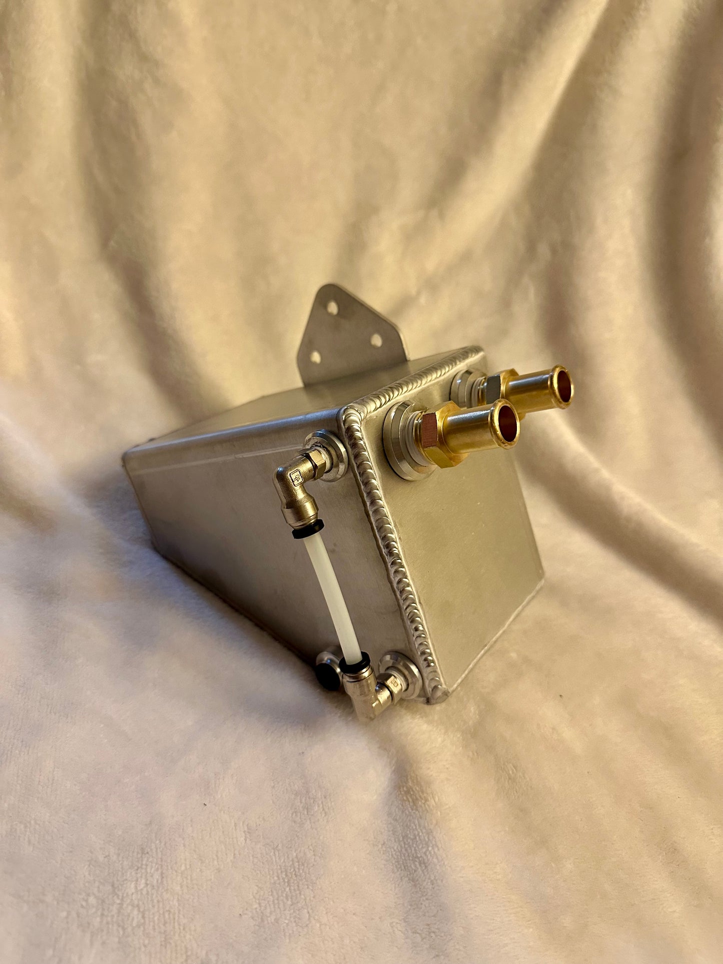 Recirculating Oil Catch Can